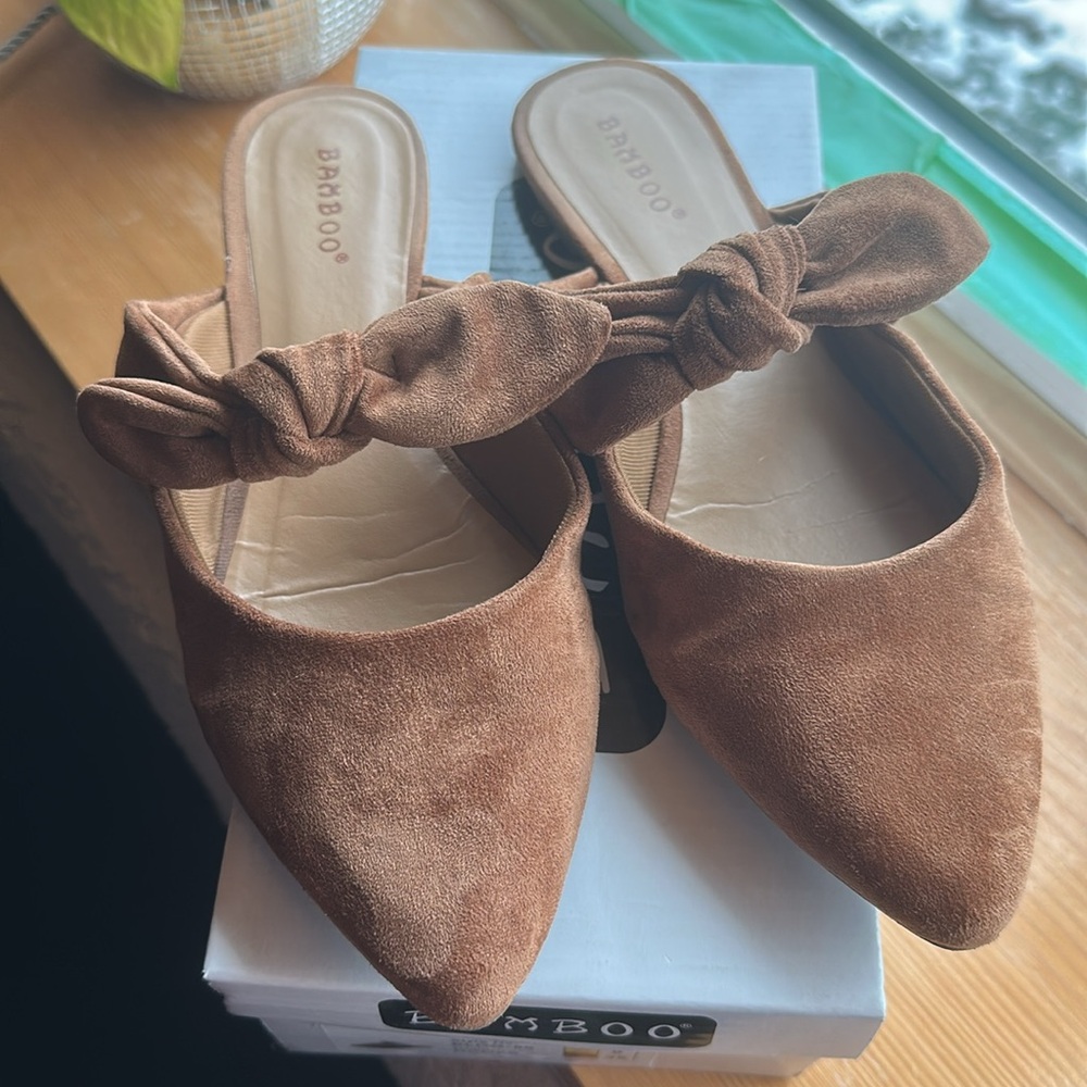 Bamboo Brown Bow Flats